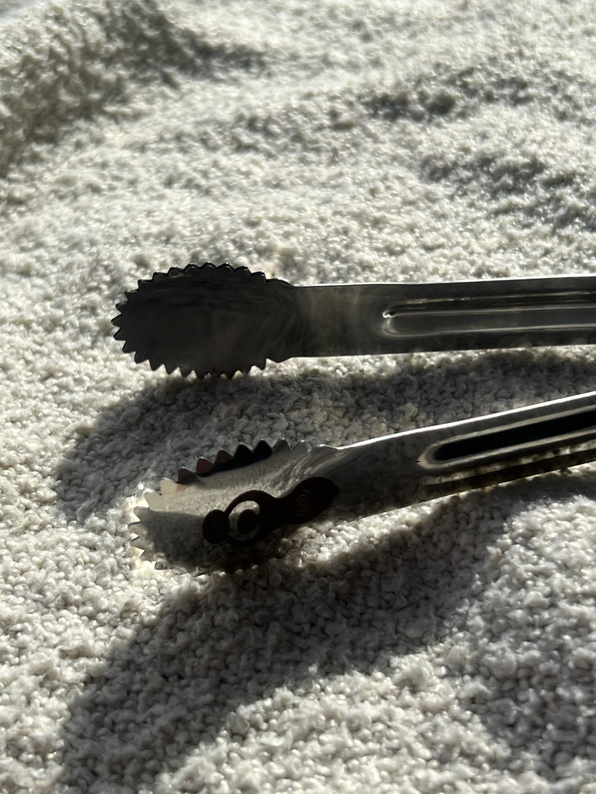 Tong Charcoal - Image 2