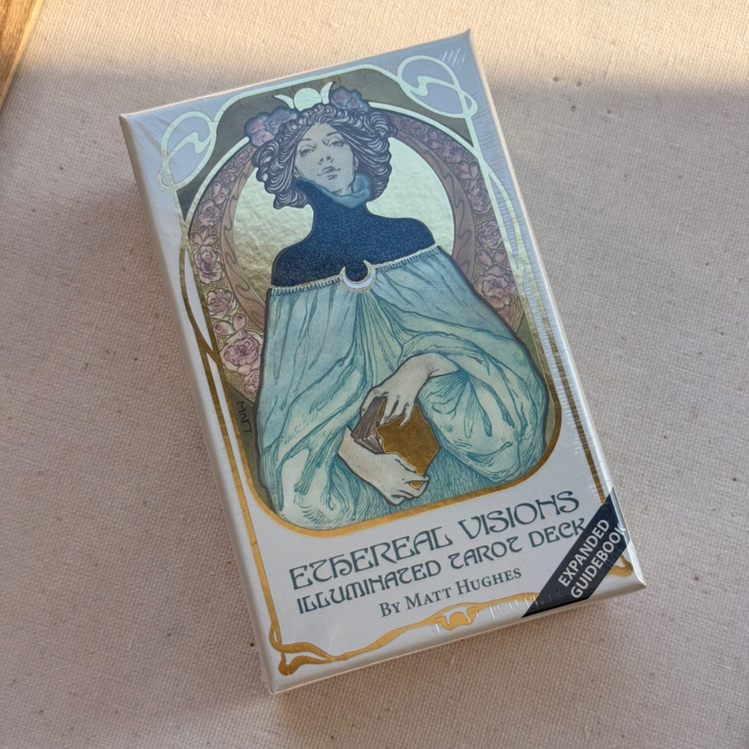 Ethereal Visions: Illuminated Tarot Deck