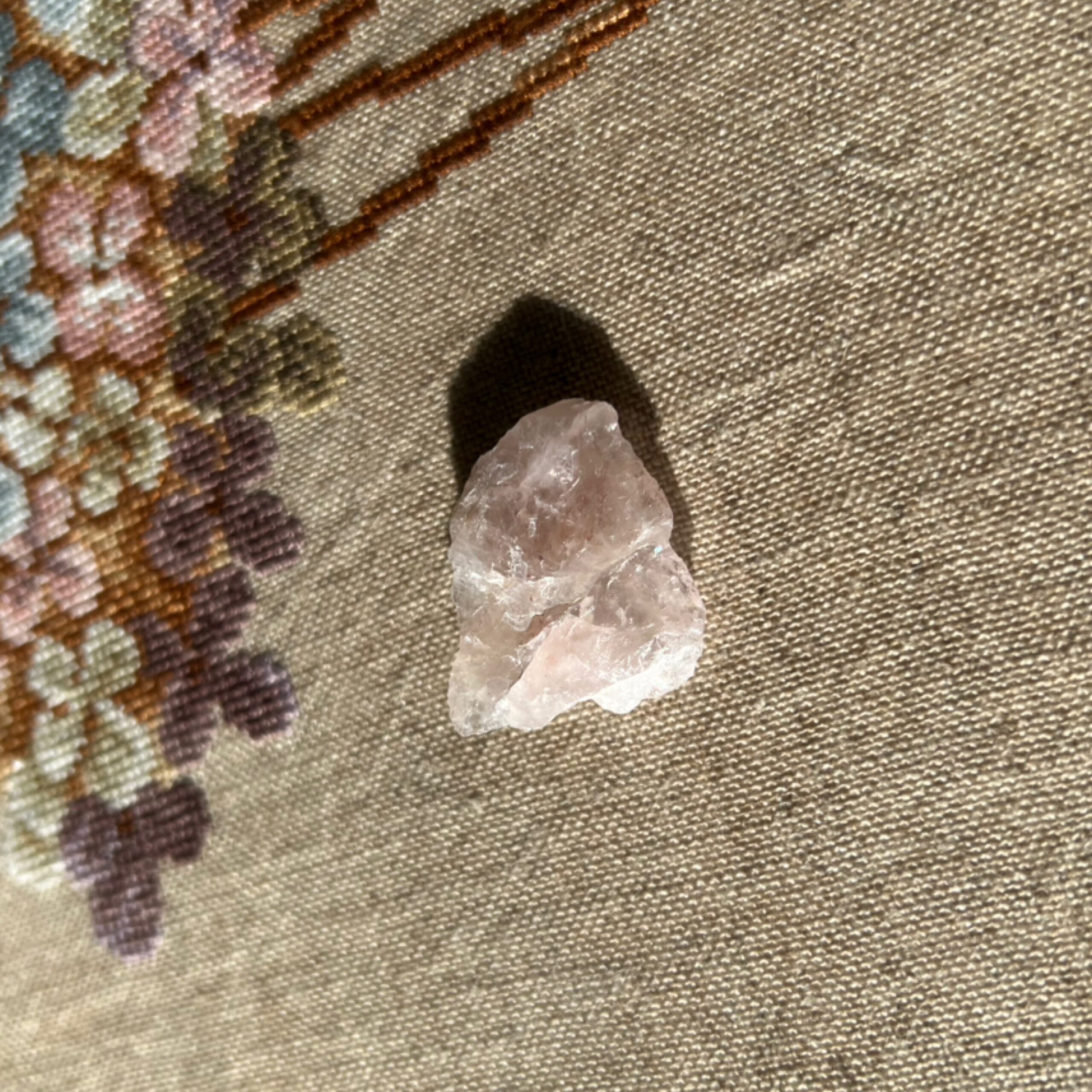 Rose Quartz - Small Raw